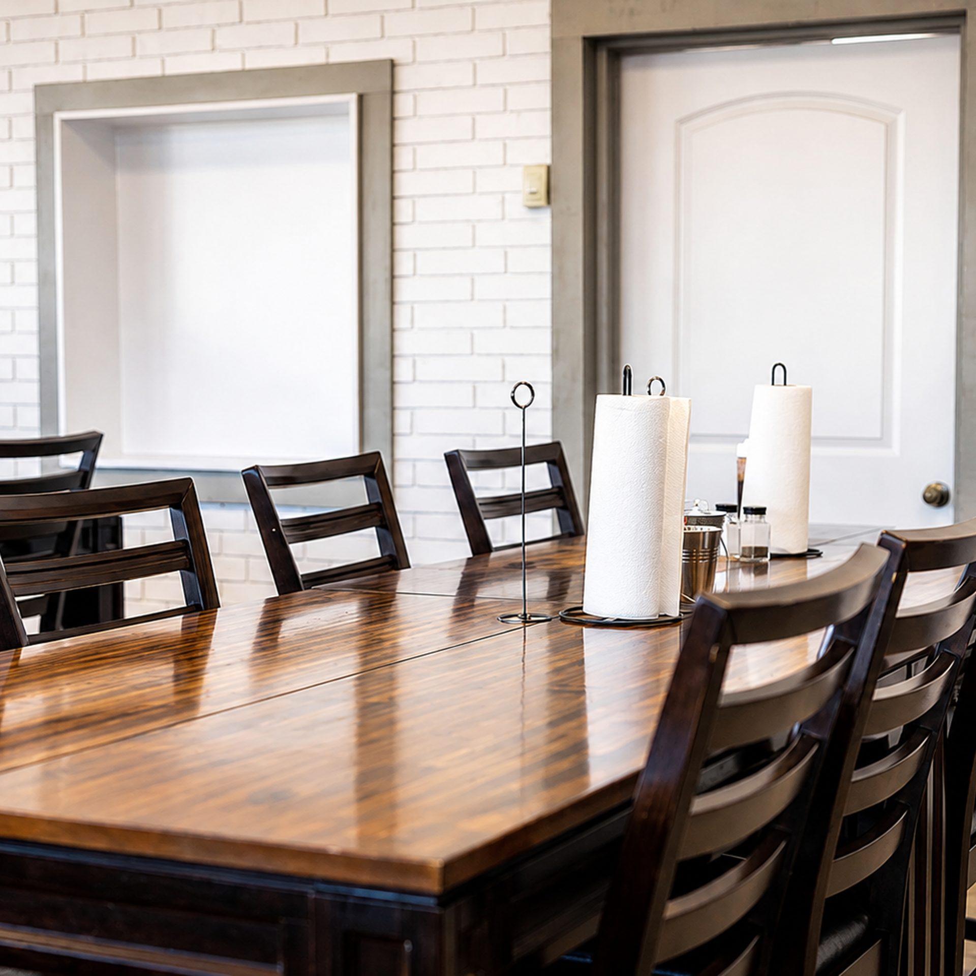 Welcome In: Good Food and Great Vibes Await
